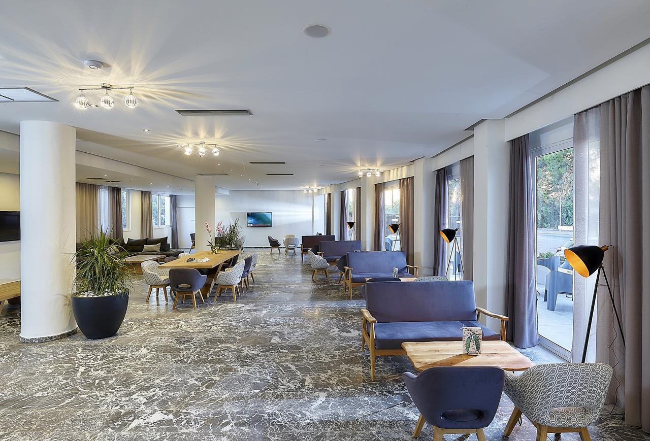 Vasia Royal Hotel กูเวส ภายนอก รูปภาพ